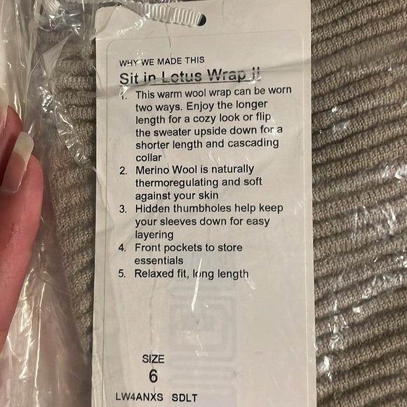 Lululemon sit in lotus wrap 2 - Picture 2 of 4